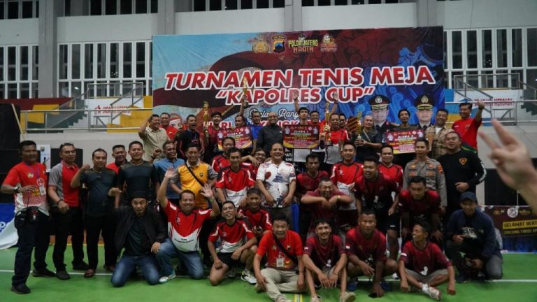 Dalam rangka merayakan Hari Bhayangkara ke-78, Polres Batang mengadakan turnamen tenis meja “Kapolres Cup” 2024 di Gor Abirawa, Kabupaten Batang.