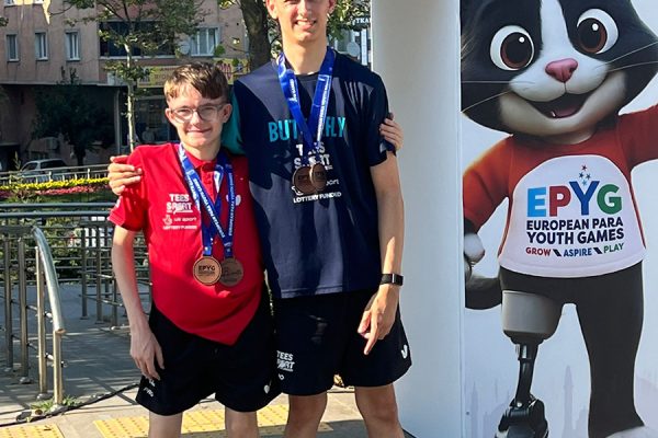 Bailey Page dan Dan Thomson