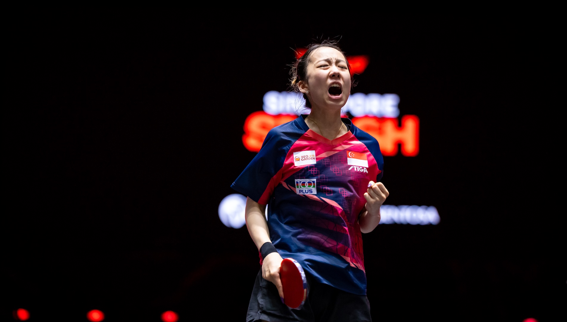 Lima upset terbesar Singapore Smash 2026, dari Ser Lin Qian hingga Franziska yang guncang dunia tenis meja.