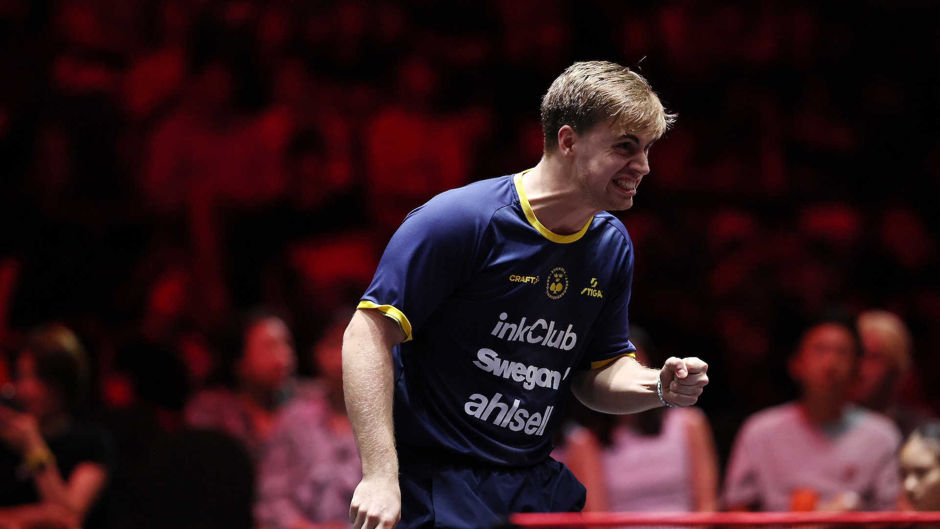 Moregard selamat dari comeback Chen Yuanyu dan melaju ke semifinal Singapore Smash 2026, Sun Yingsha kembali dominan.