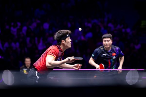 Dang Qiu bangkit dari ketertinggalan 0-2 untuk mengalahkan Liang Jingkun di WTT Champions Chongqing 2026. Simak jalannya laga dramatis ini!